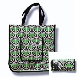 Petunia Pickle Bottom Reusable Shopper Tote, Playful Palm Springs.